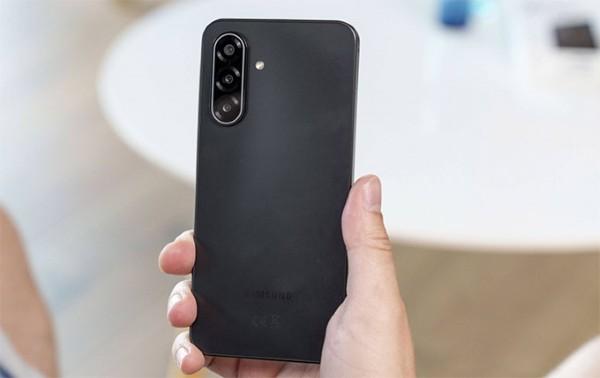 Samsung Galaxy A17