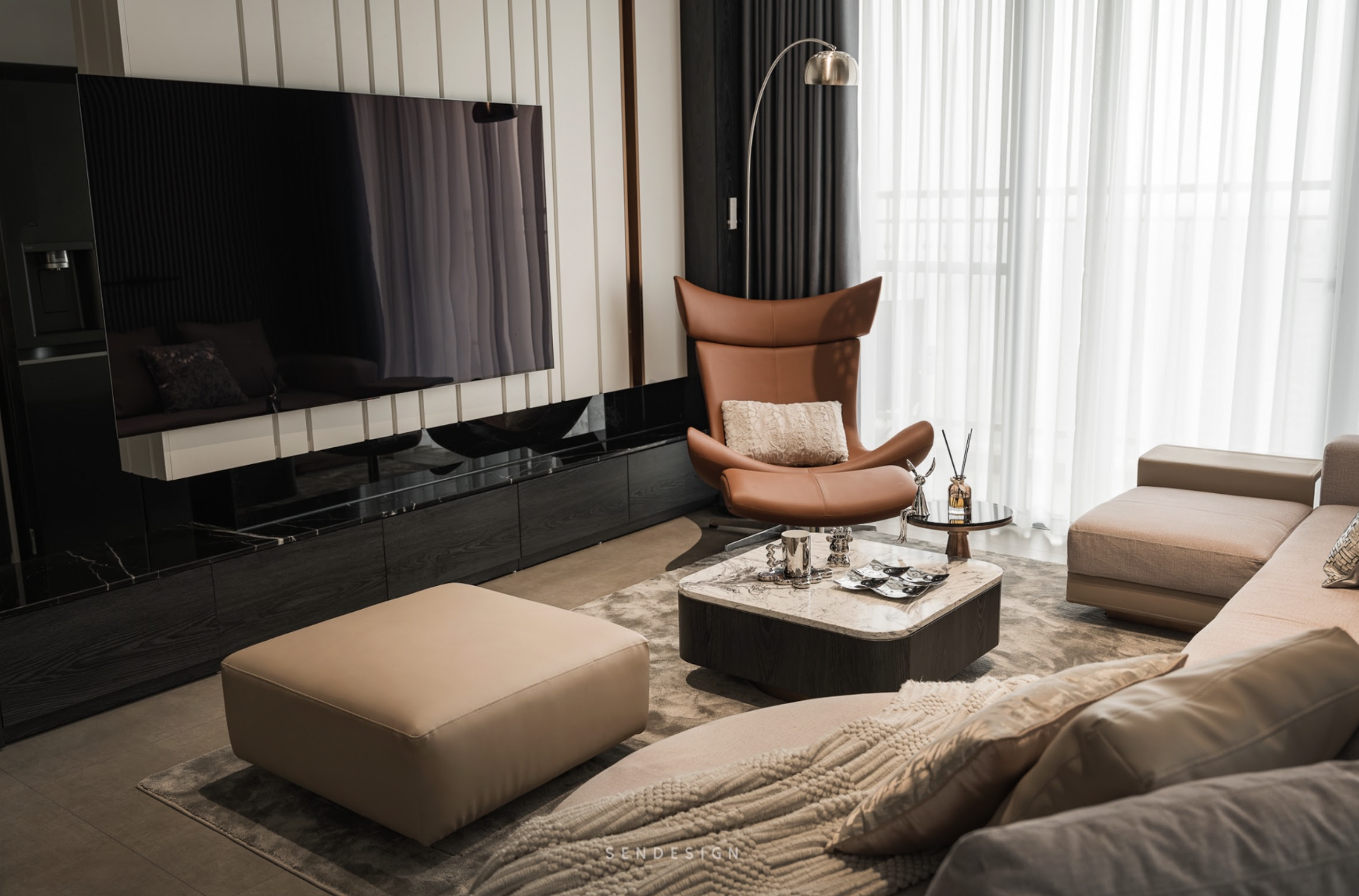 Sự kết hợp vật liệu hài hòa giúp không gian có chiều sâu mà vẫn giữ được vẻ tinh tế, tiết chế