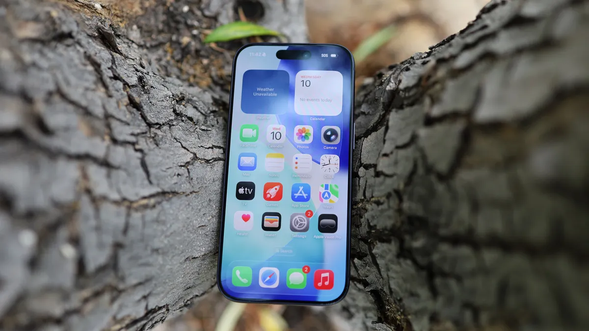 iPhone 18 kính Ceramic Shield mặt trước