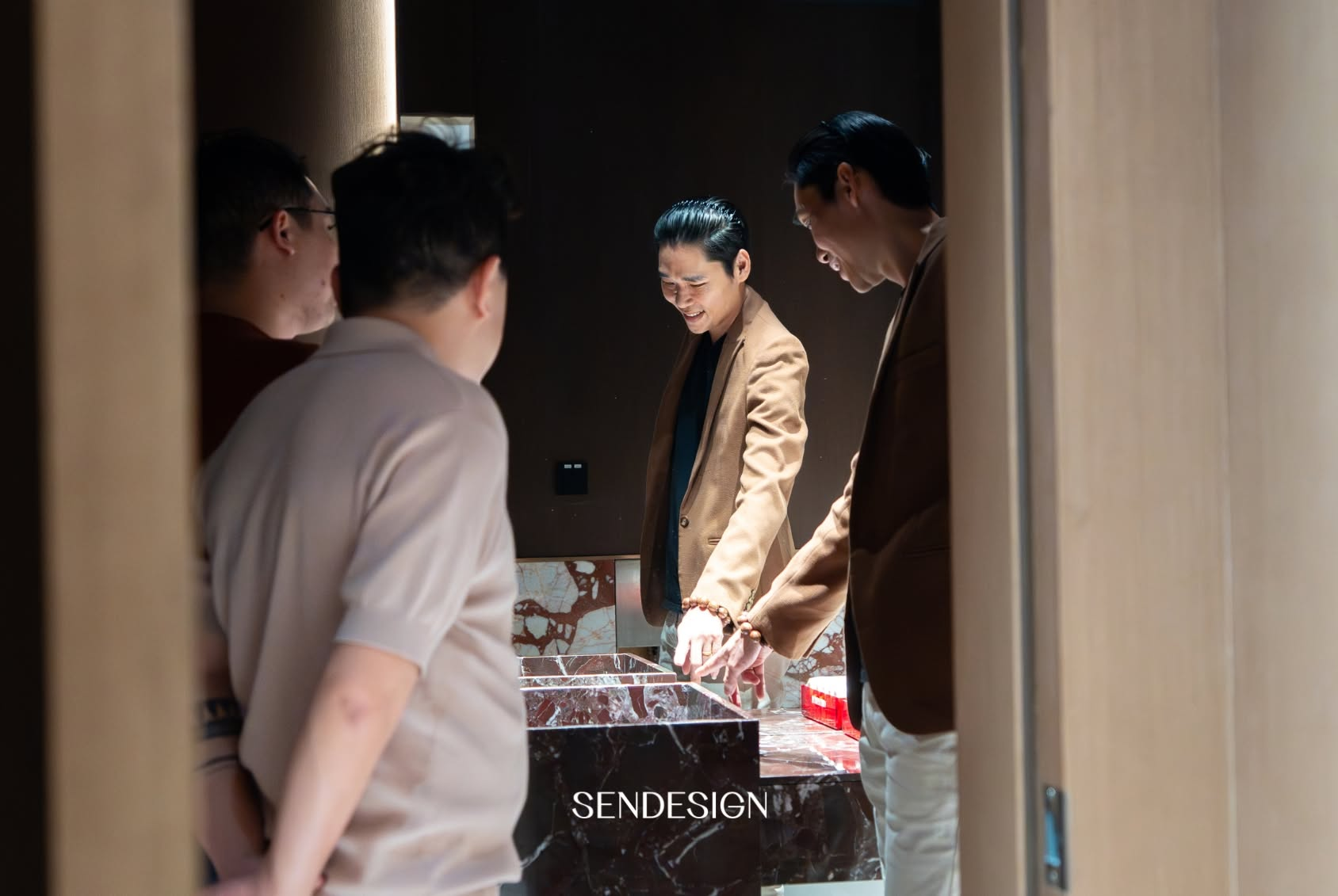 SENDESIGN kết nối thiết kế, vật liệu, sản xuất và thi công nhằm tạo nên không gian biệt thự đồng bộ, may đo