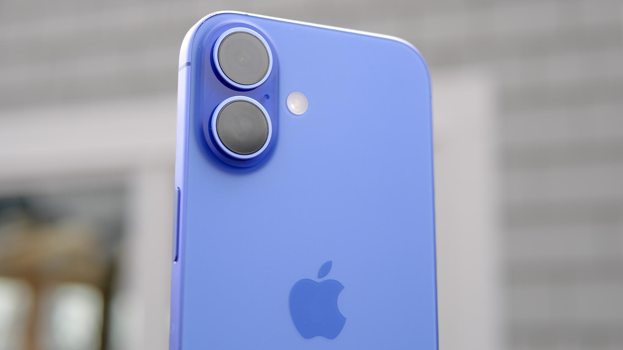 so sánh iphone 18 và 18 pro
